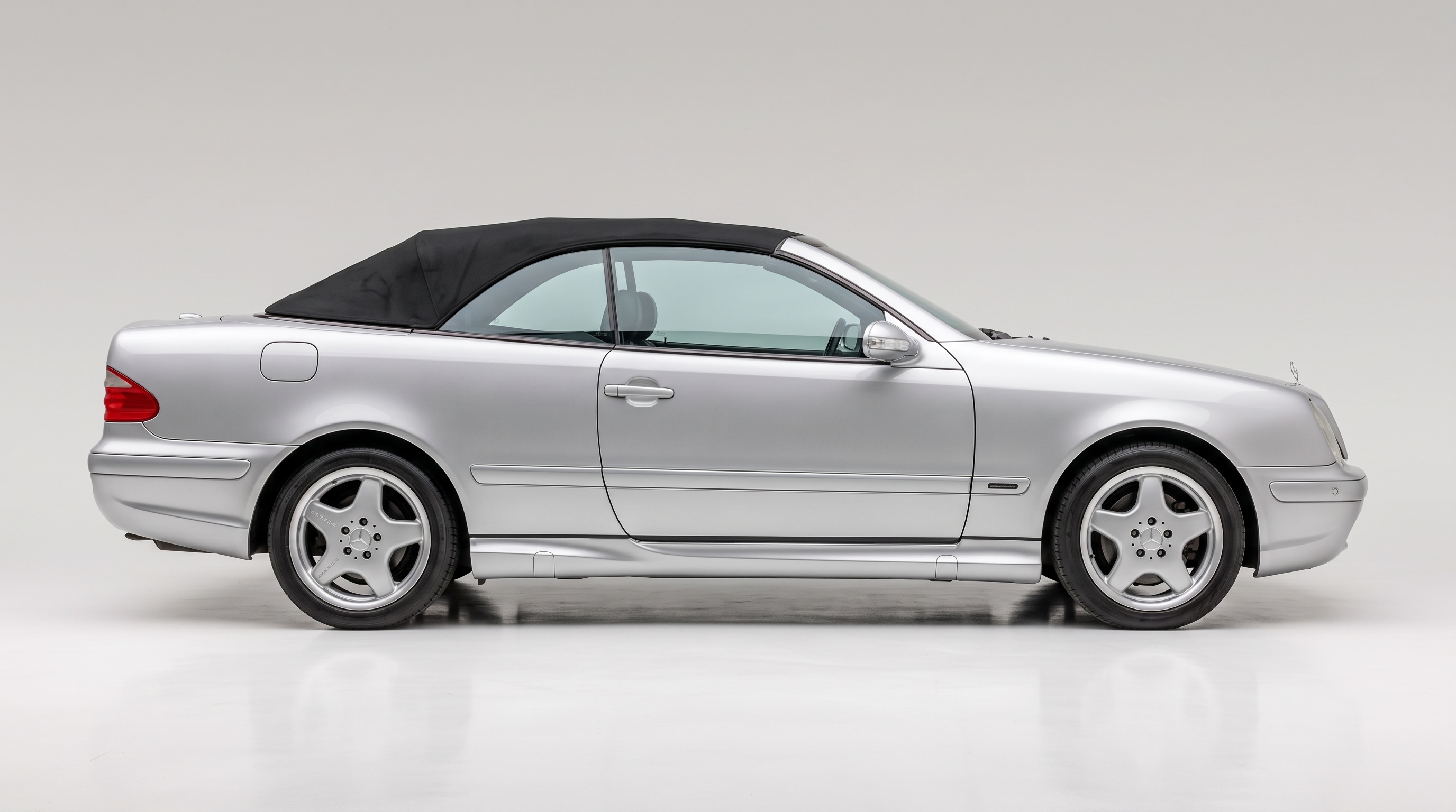 Mercedes-Benz CLK-Class Cabriolet (A208) (A208)