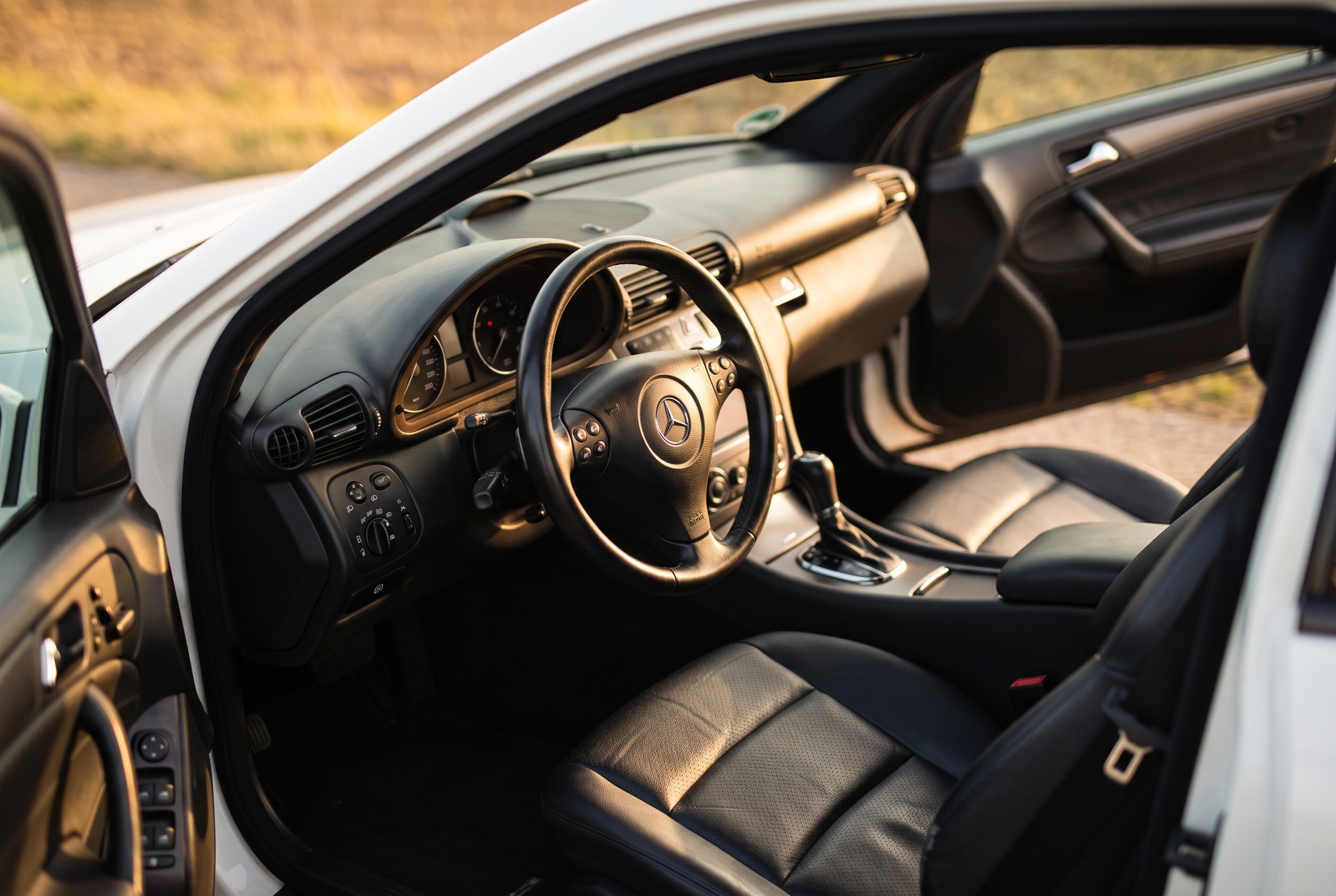 CL203 interior