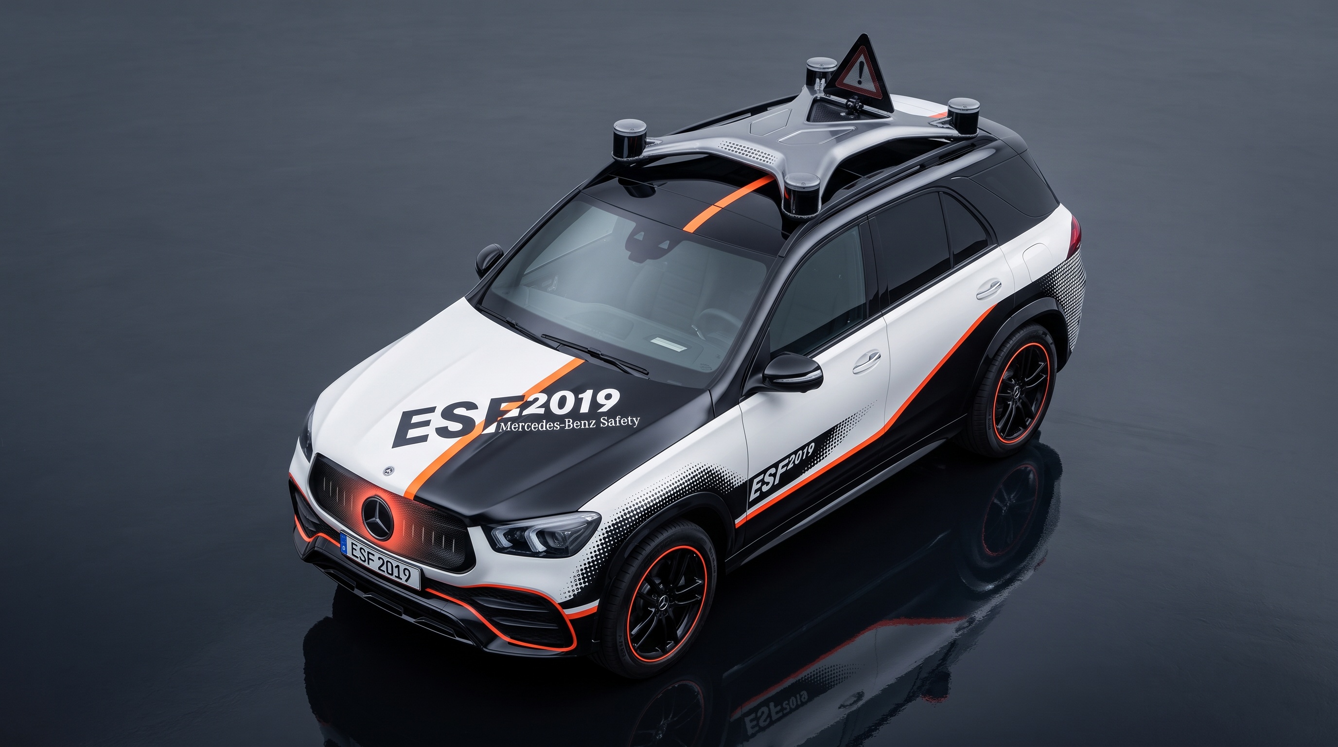 ESF 2019 roof sensor array and warning triangle element