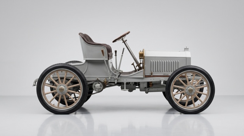 The first modern car studio view
