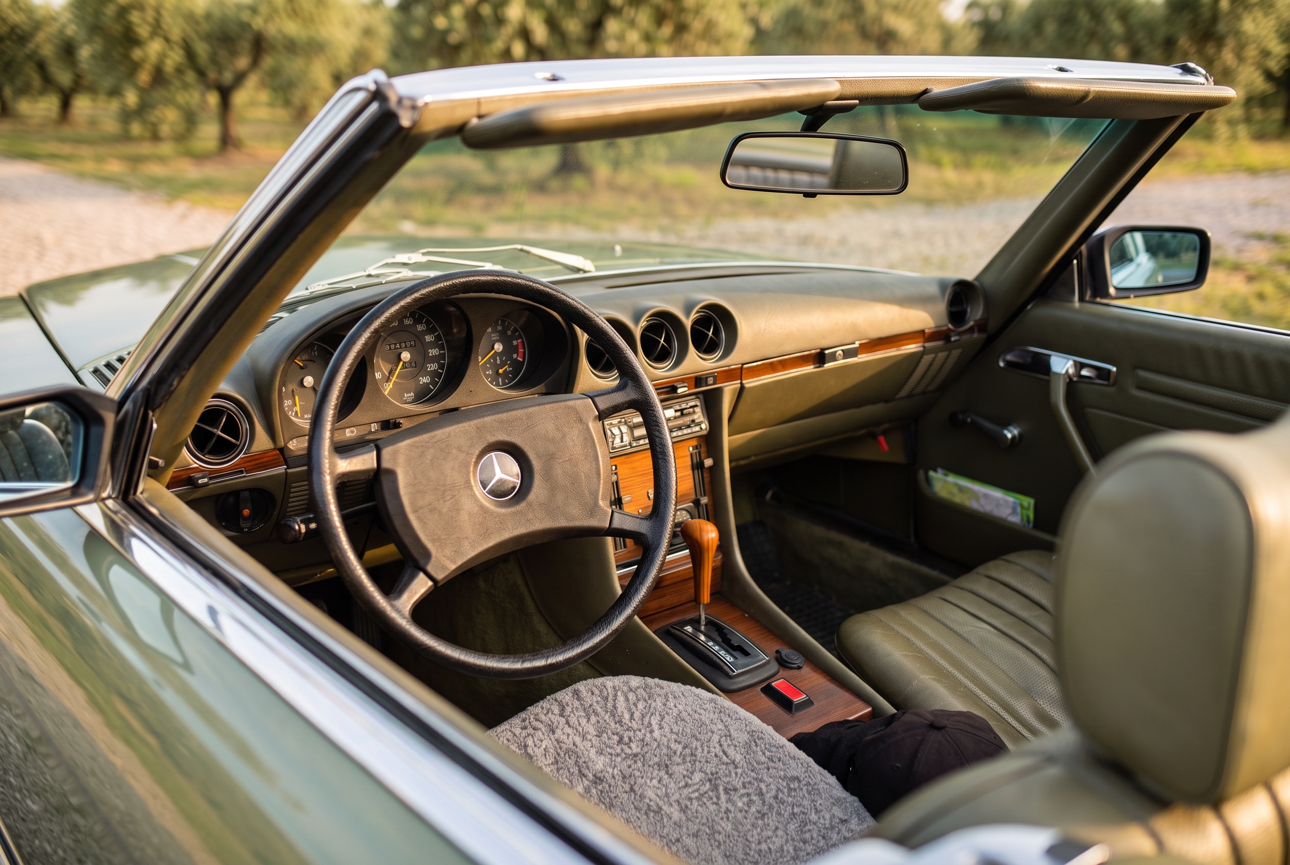 R107 interior