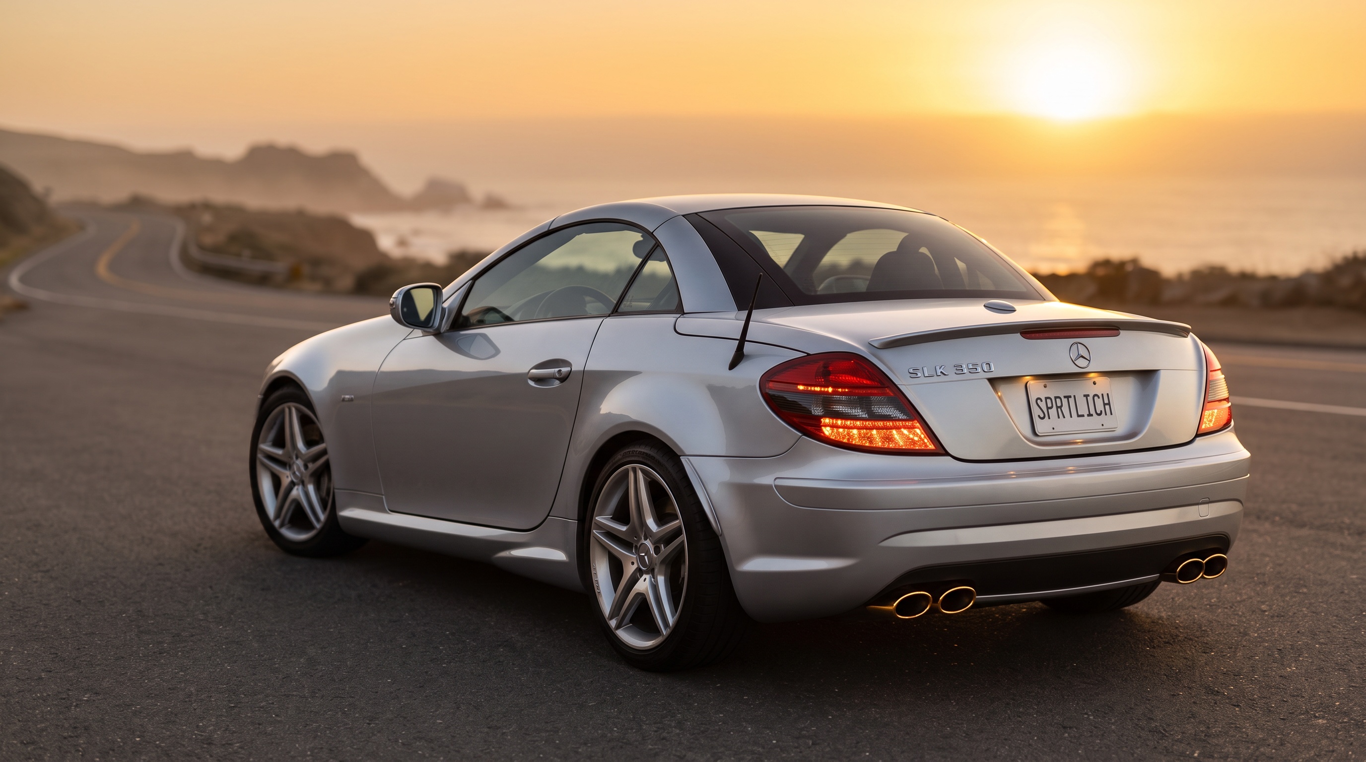 R171 rear three-quarter view