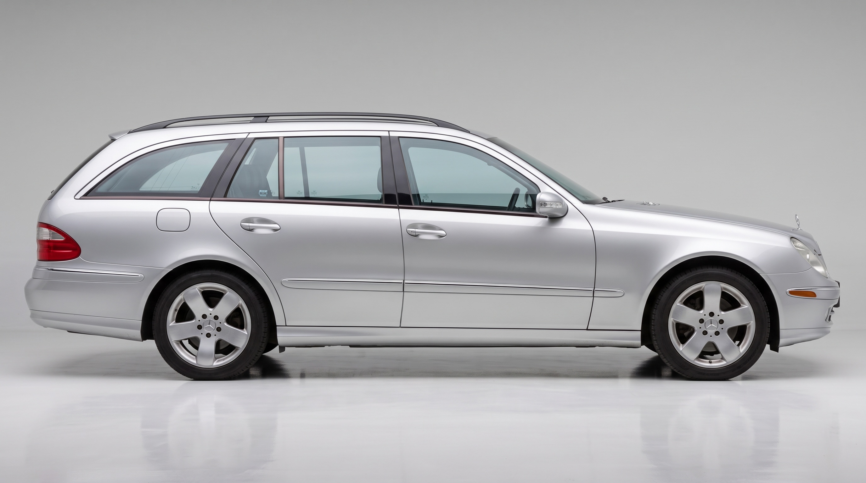 Mercedes-Benz E-Class Wagon (S211) (S211)