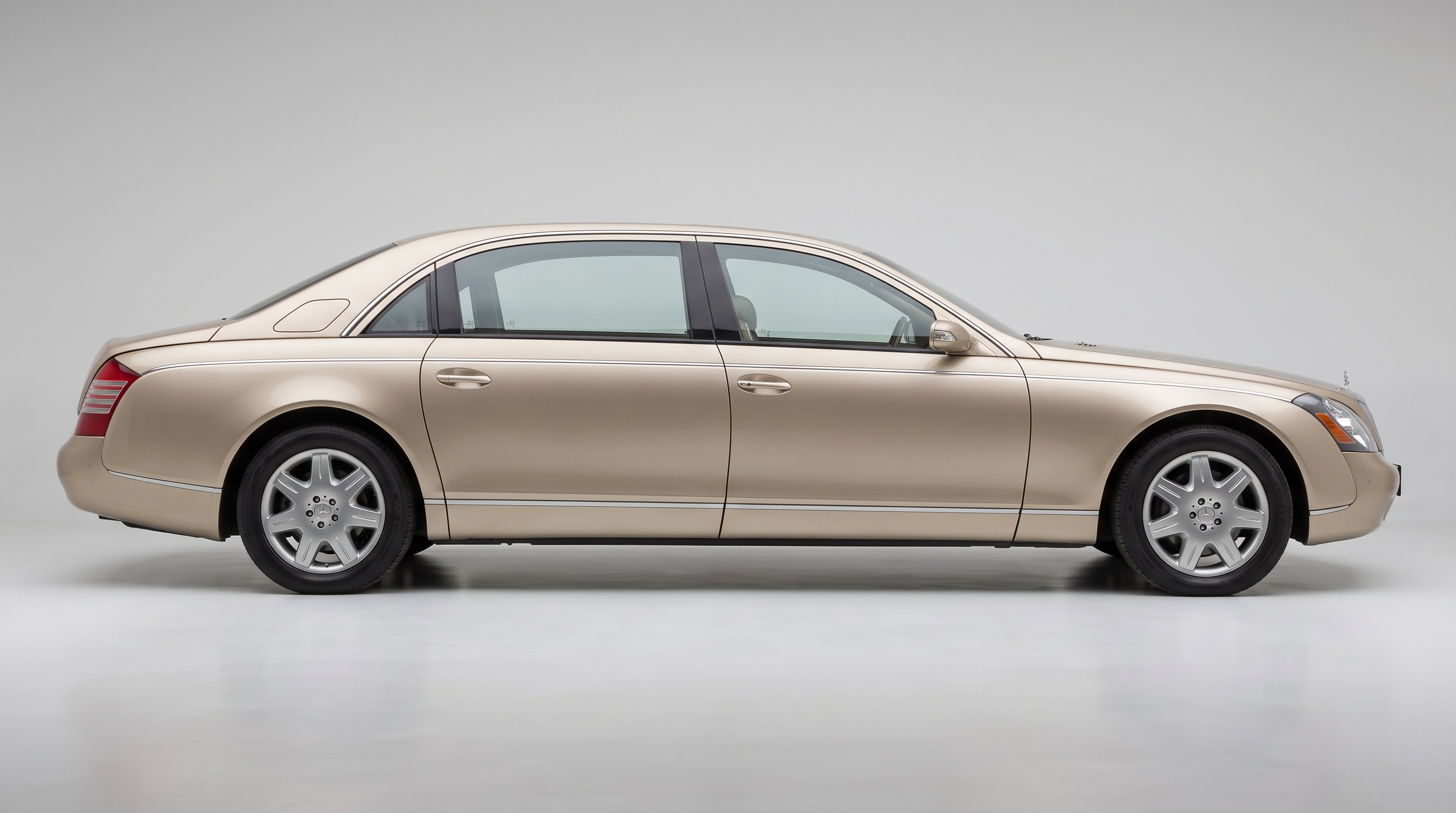 Maybach Ultra-Luxury LWB (V240) (V240)