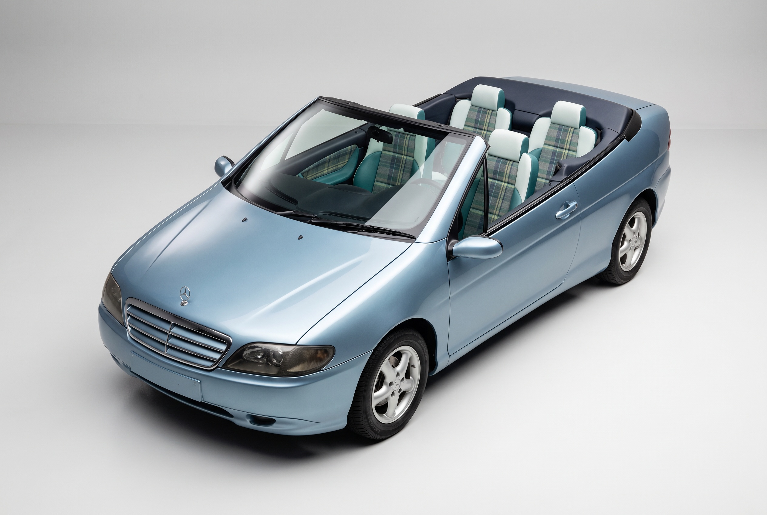 Vario Research Car cabriolet with green plaid seats