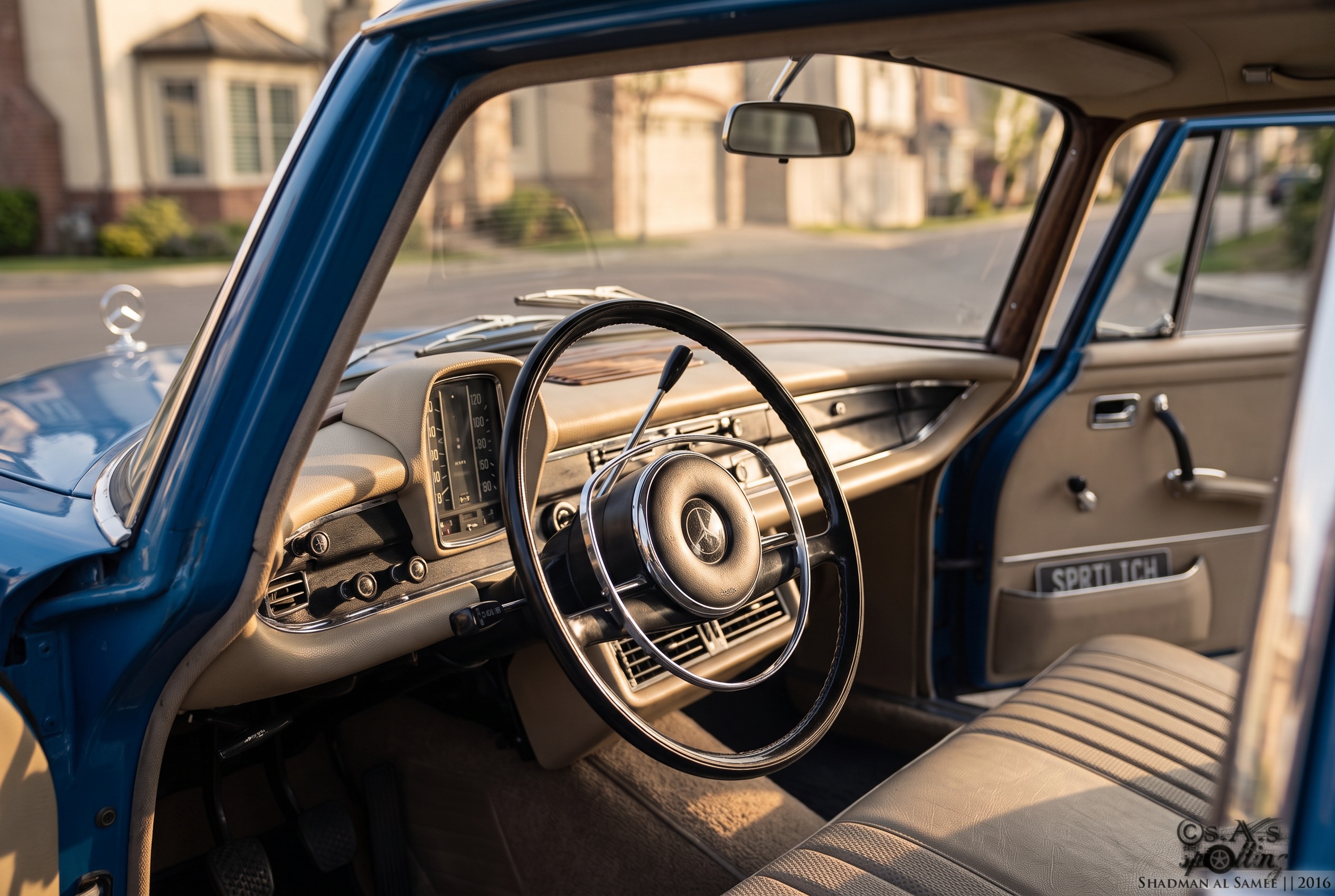 W115 interior