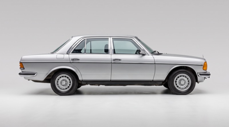 W123 studio side profile