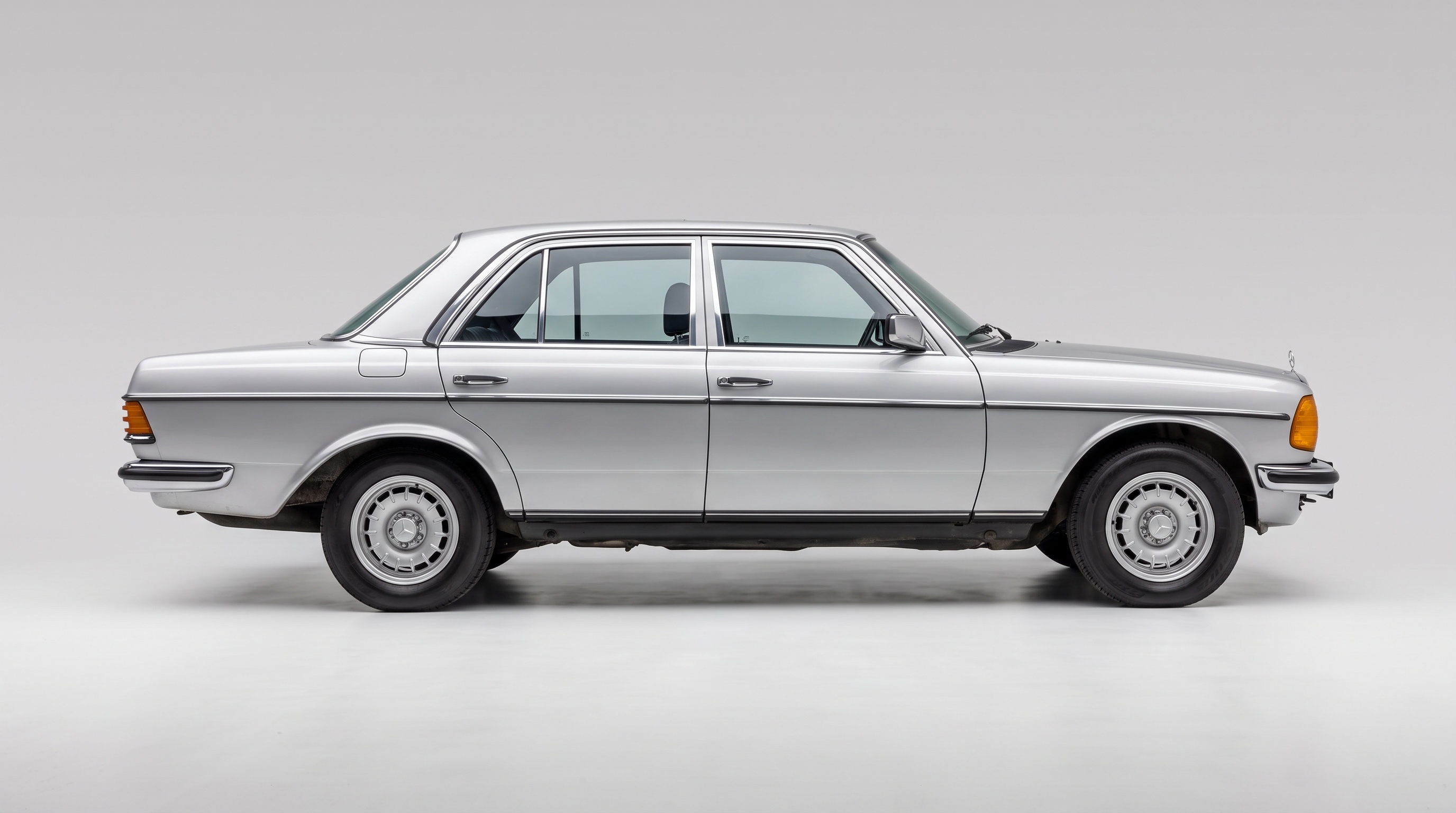 Mercedes-Benz Executive Sedan (W123)