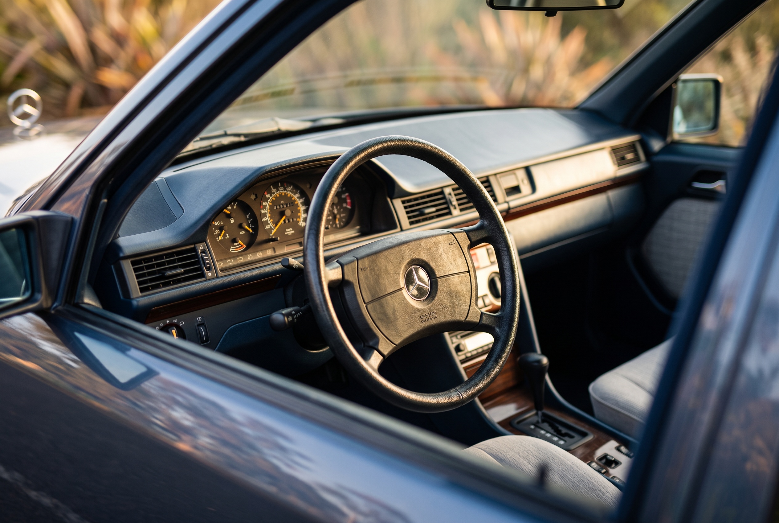 W124 interior