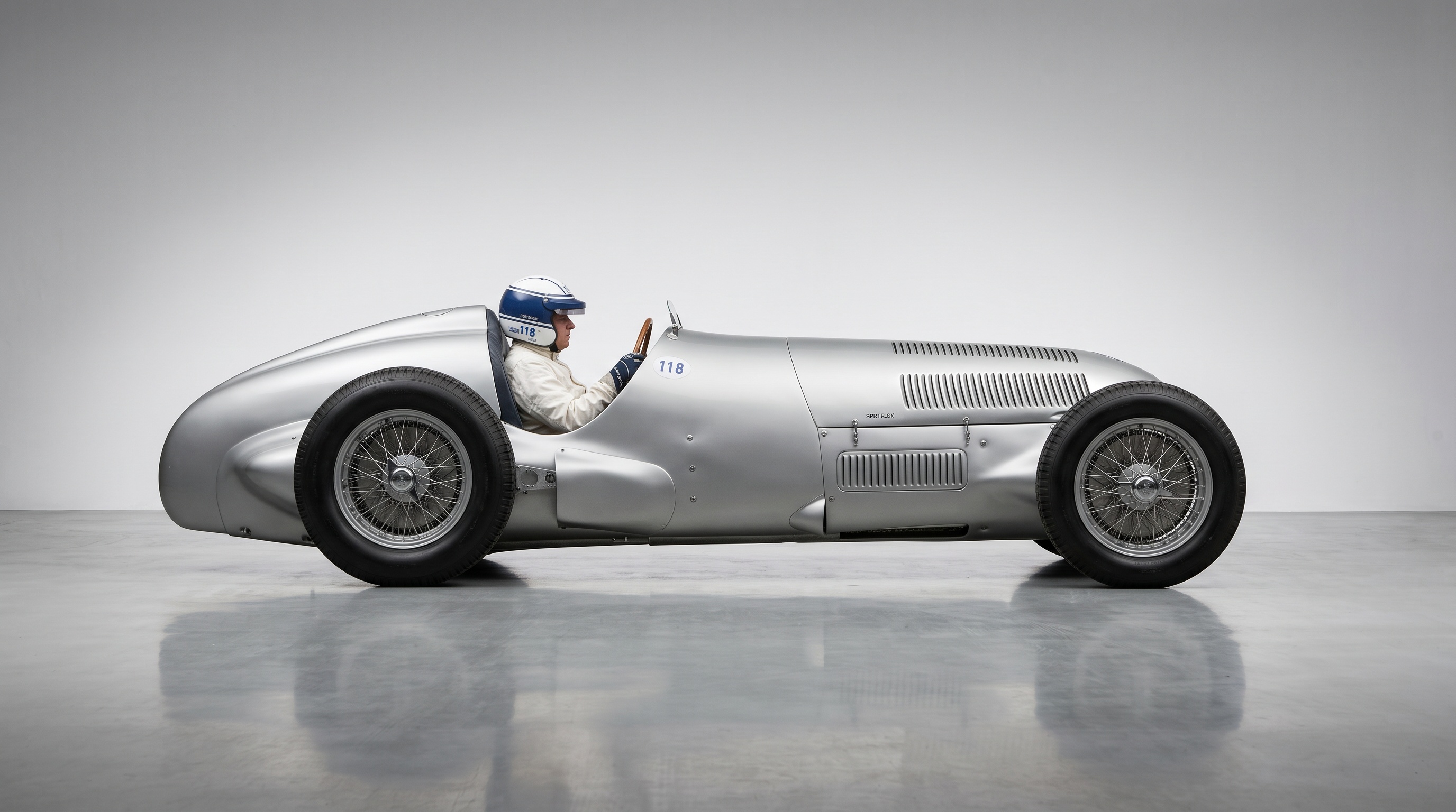 Mercedes-Benz Racing Car (W125)