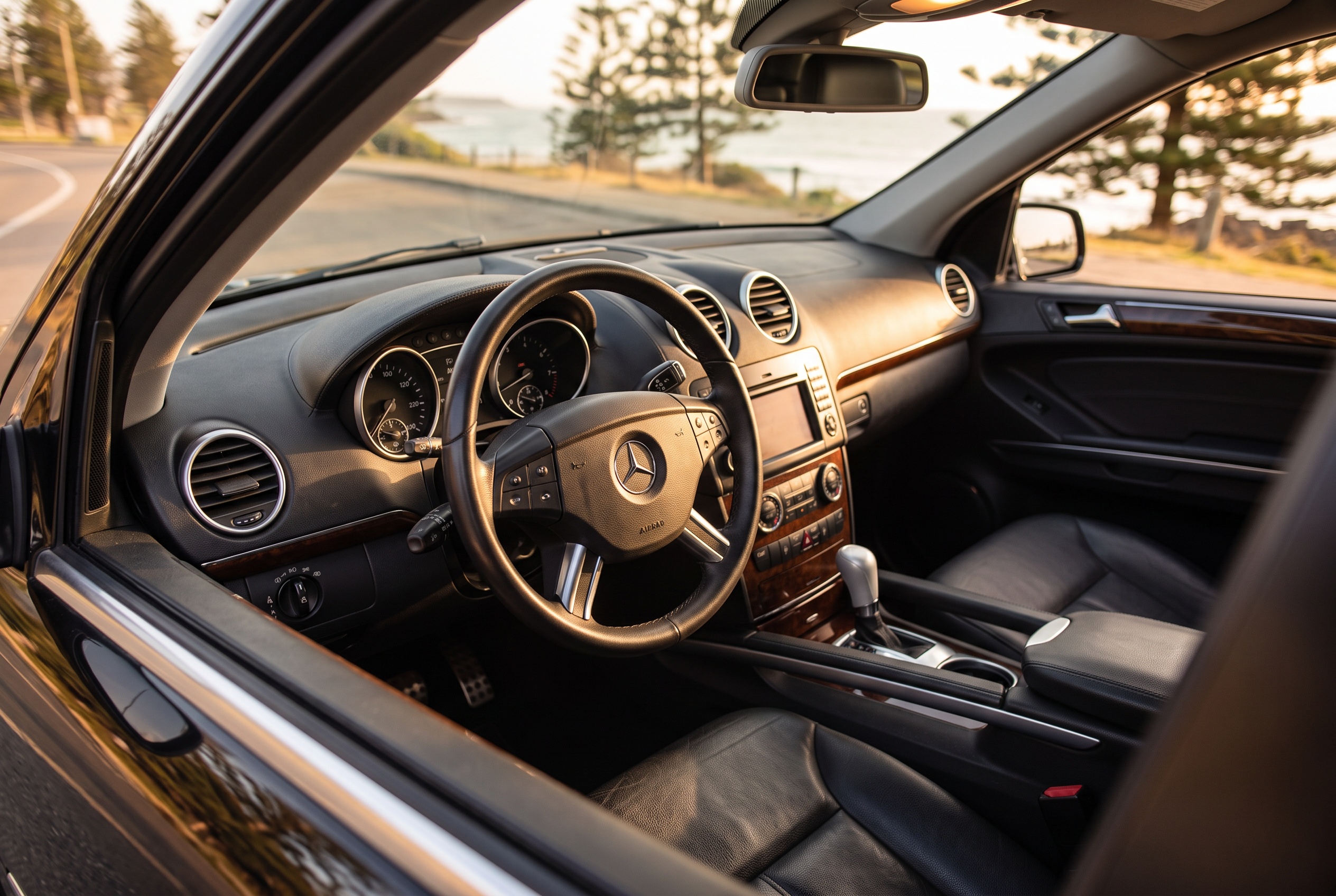 W164 interior