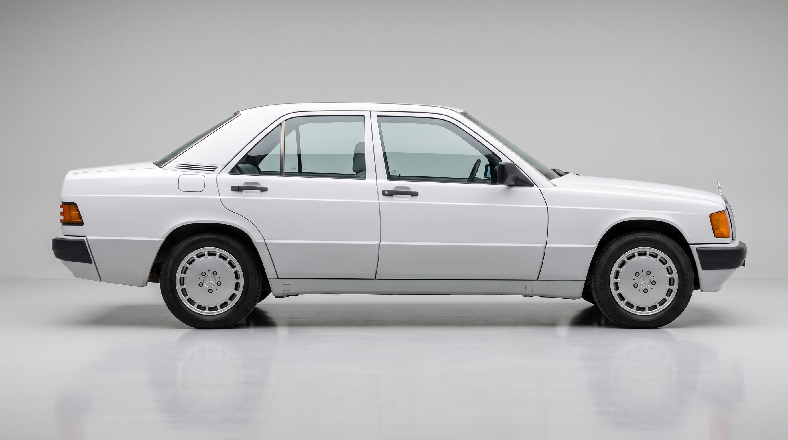 Mercedes-Benz Compact Sedan (W201)