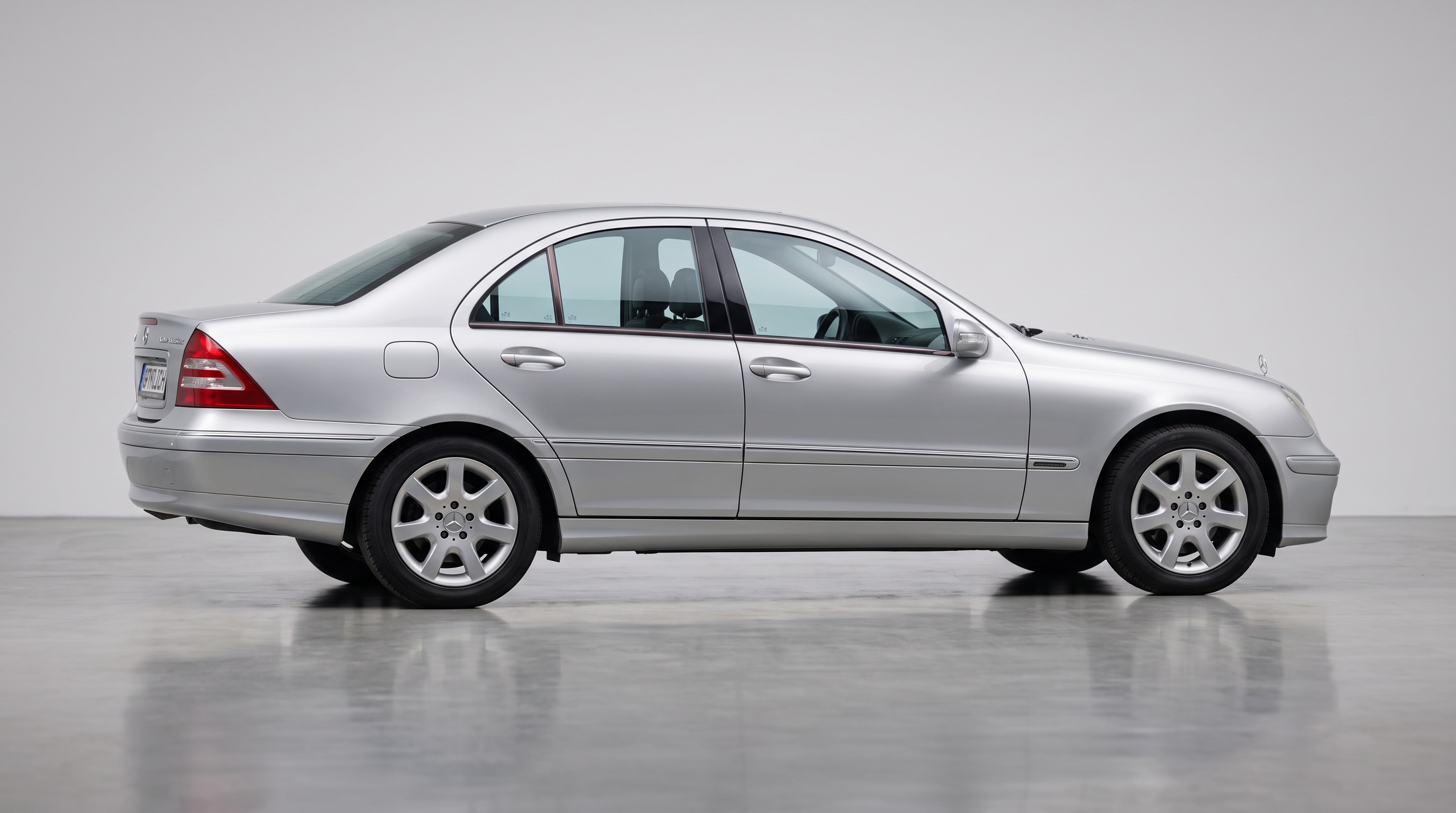 Mercedes-Benz C-Class Sedan (W203)