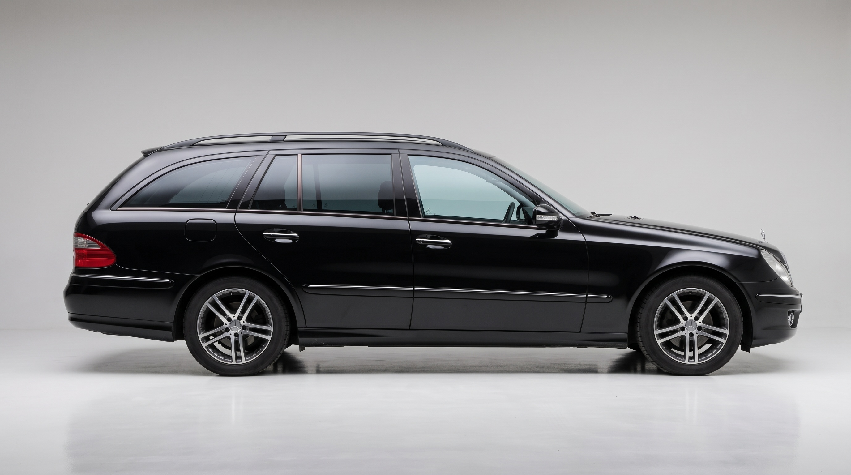 Mercedes-Benz E-Class Sedan (W211) (W211)