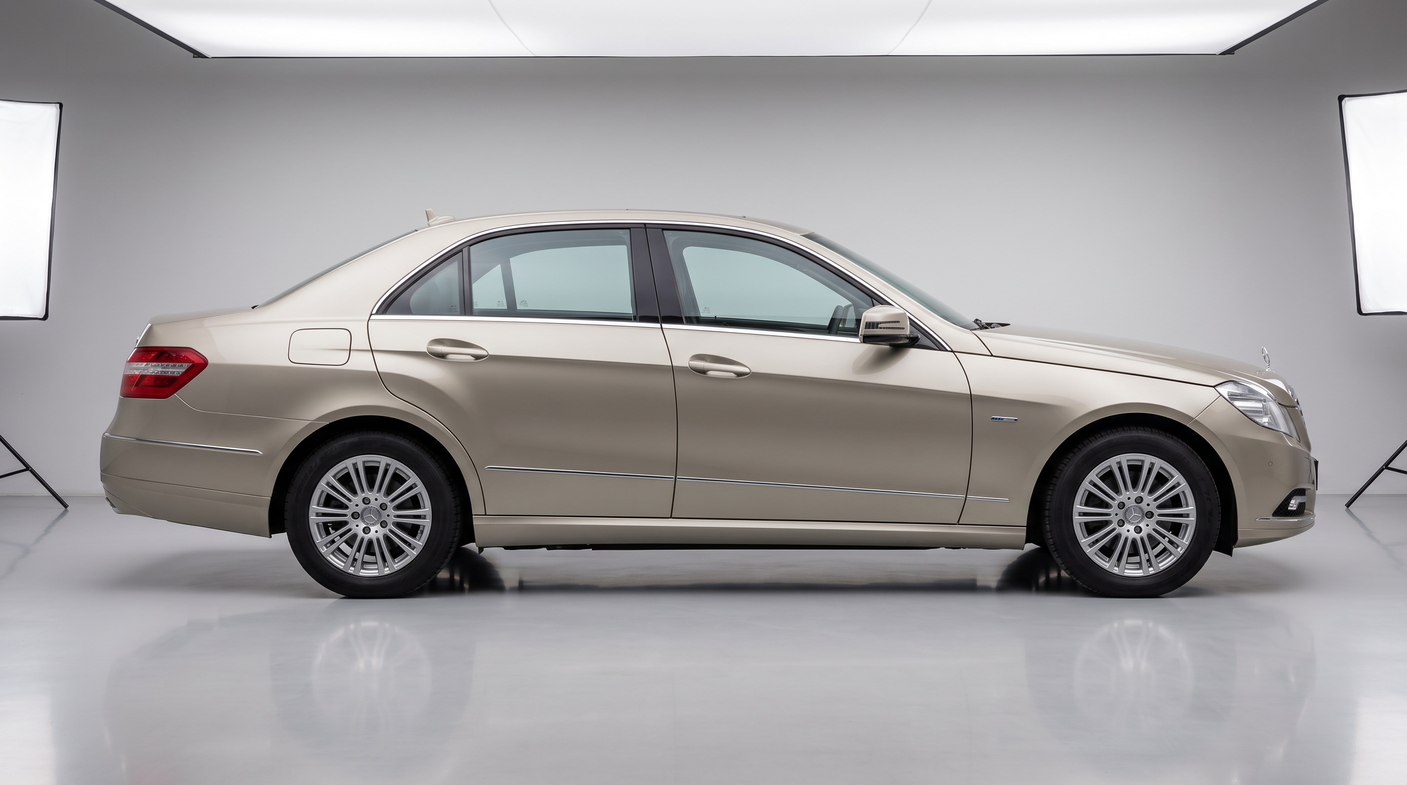 Mercedes-Benz E-Class Sedan (W212) (W212)