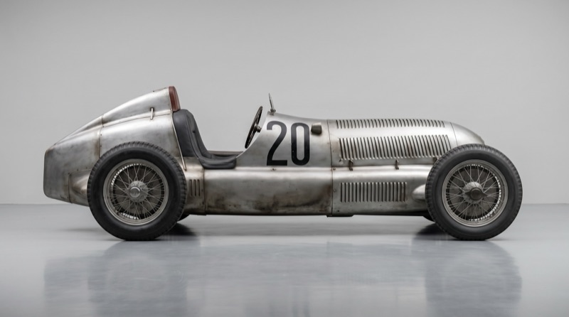 W25 studio side profile