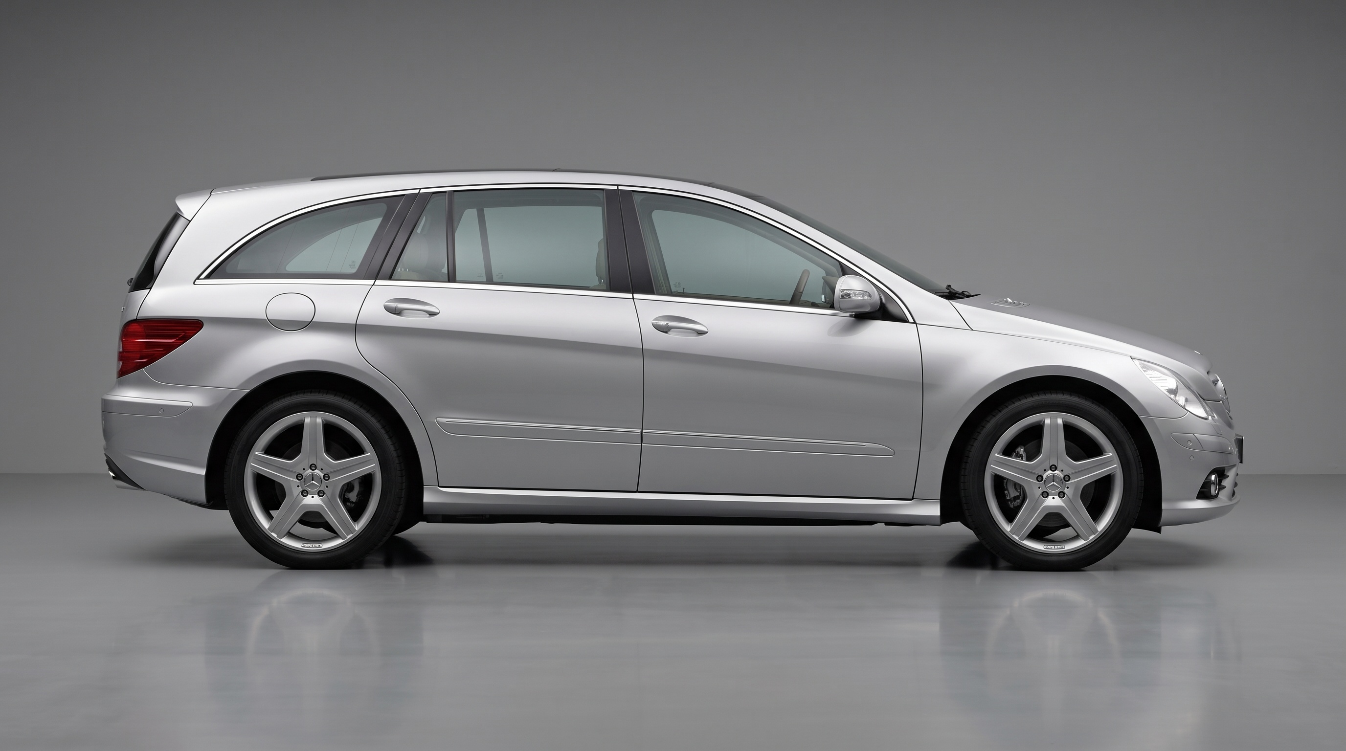 Mercedes-Benz R-Class Sedan (W251)
