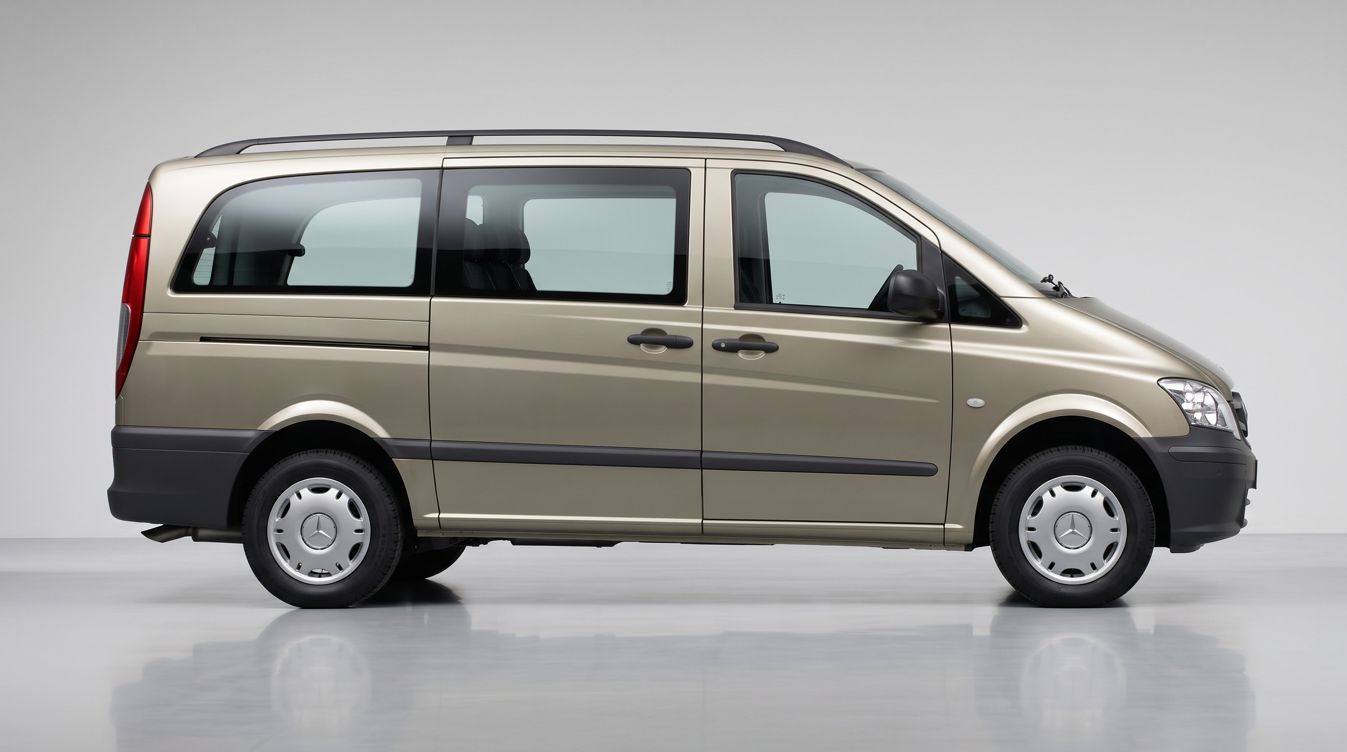 Mercedes-Benz V-Class Van (W447)