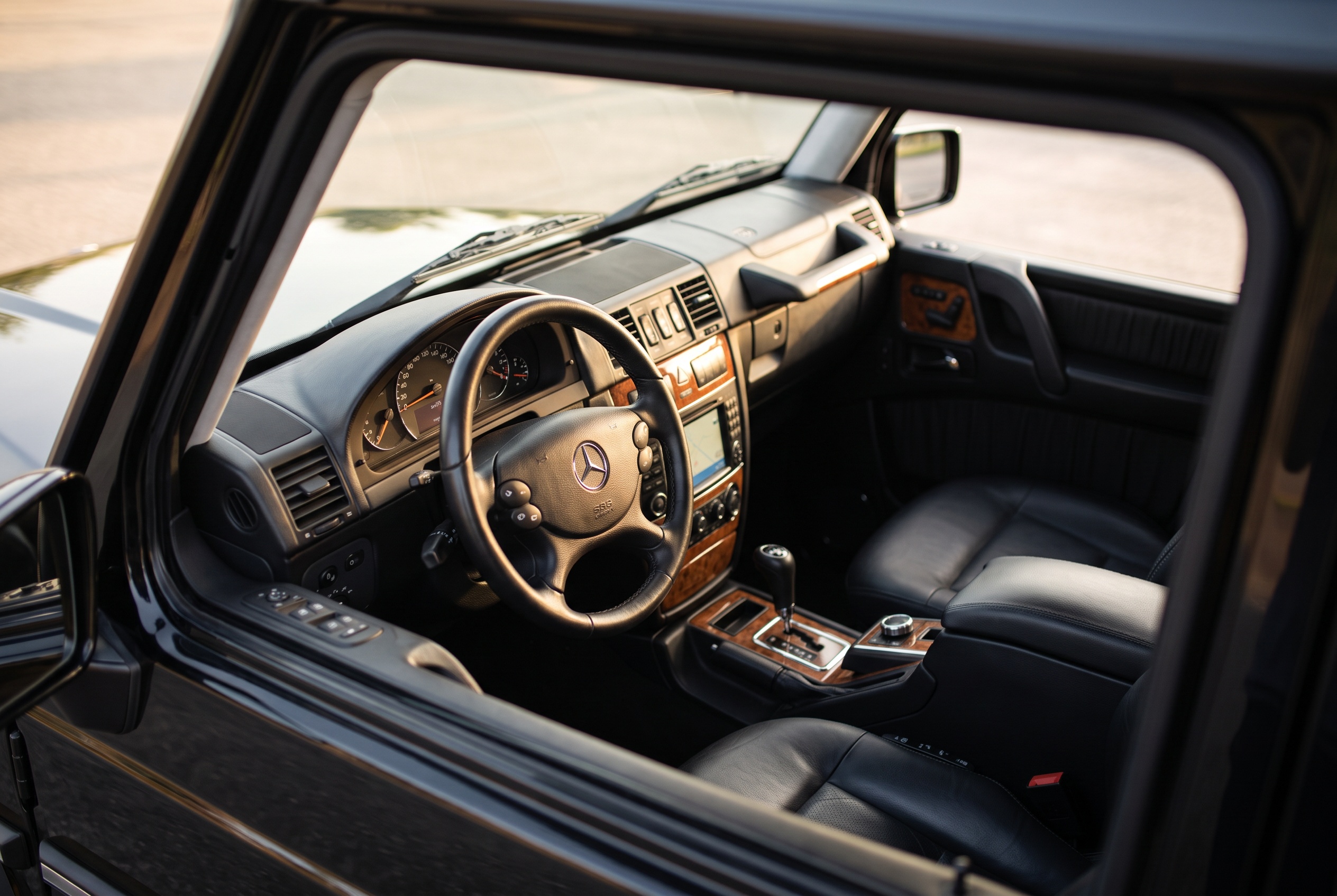 W463 interior
