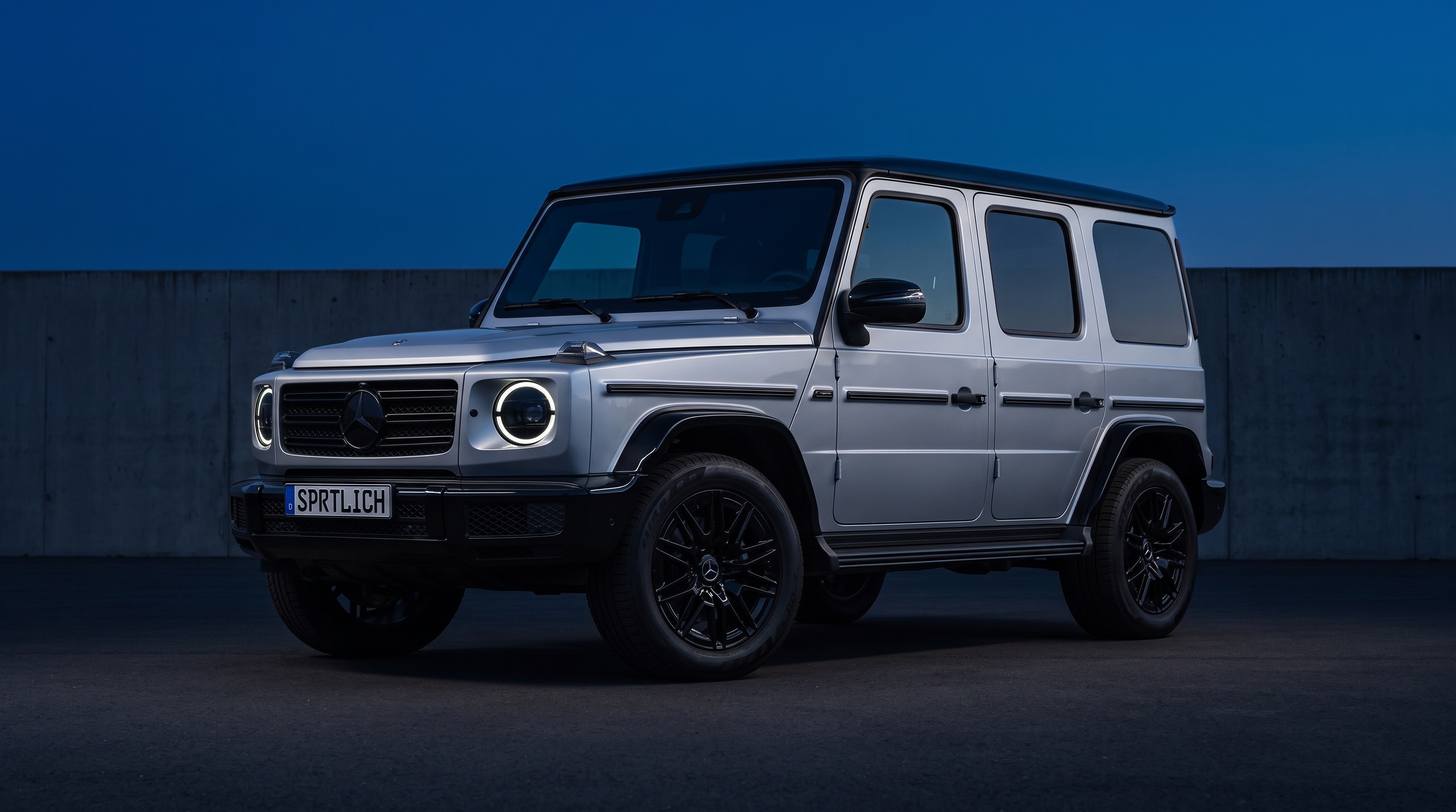 Mercedes-Benz G-Class (W465)