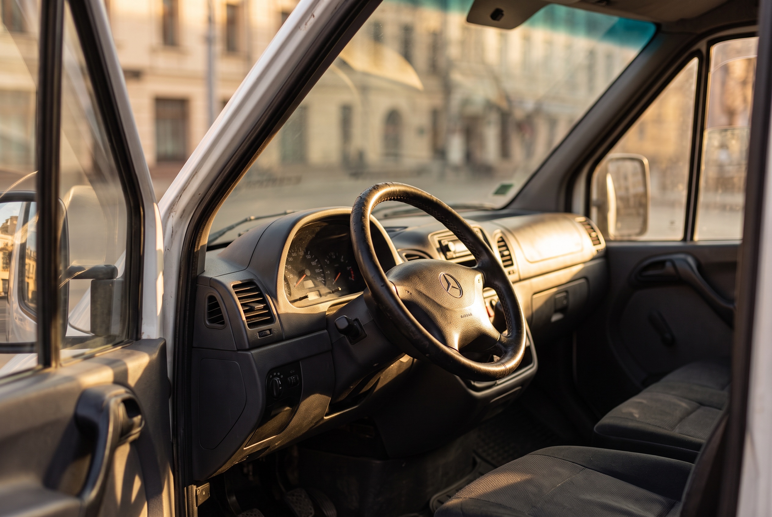 W902 interior